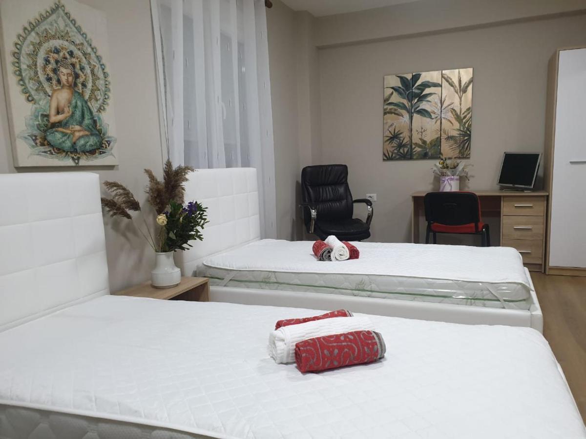 Lovely Apartment On Tirana City Center Buitenkant foto